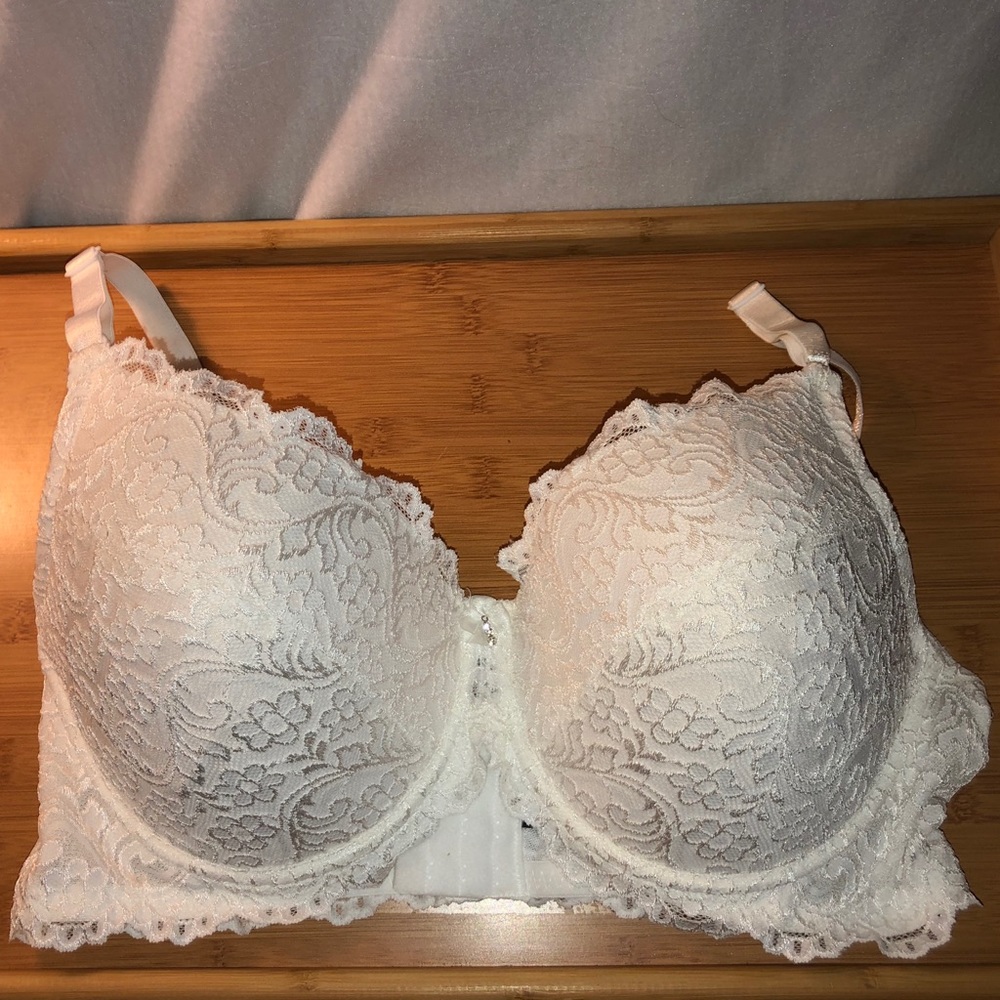 White Lace Bridal Bra NWOT